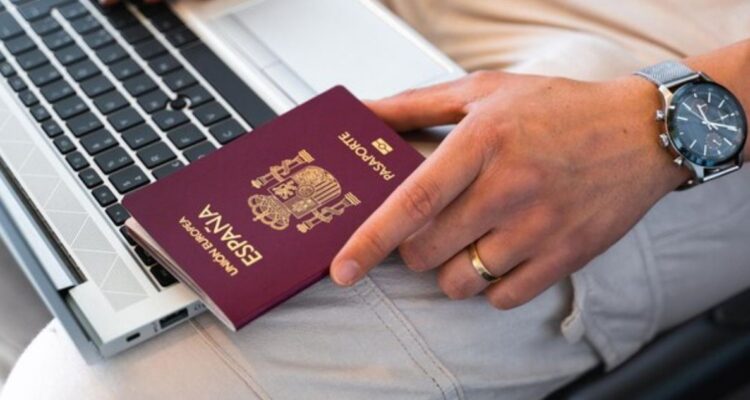 Ley de Nietos: cómo tramitar la nacionalidad española