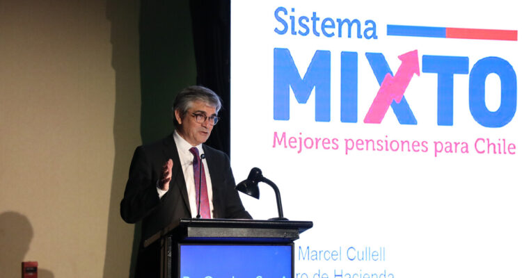 Marcel presenta reforma pensiones