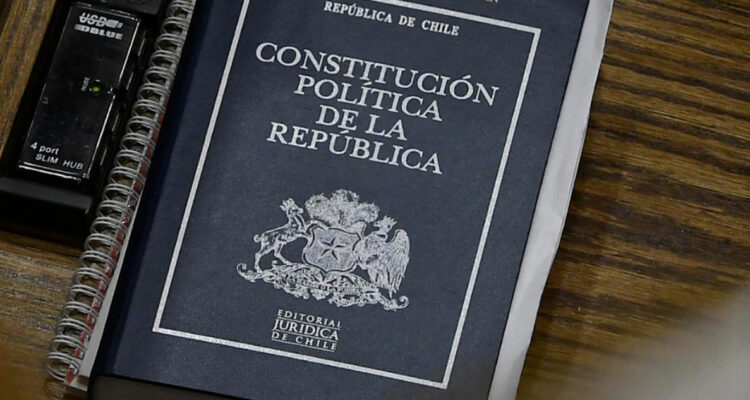 Foto contexto acuerdo constitucional