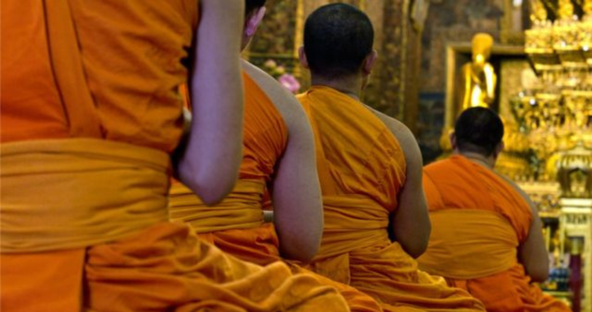 Monjes de un templo en Tailandia dan positivo a drogas