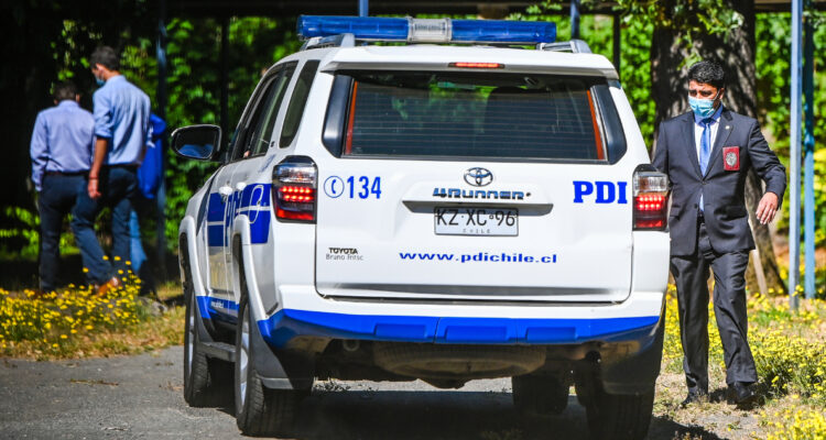 Mujer resulta herida por escopeta que habría disparado su pareja: hombre se encuentra prófugo