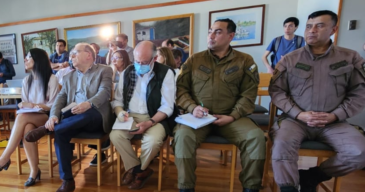 Reunión entre multigremial del sur y parlamentarios por toma de predios en Los Ríos