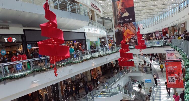 Sólo 1 de 10 trabajadores cree que recibirá aguinaldo por Navidad y lo usaría para comida