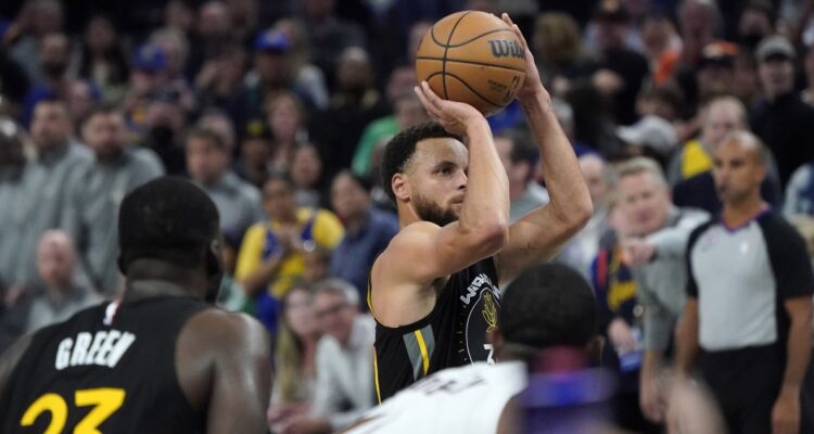 Curry lideró gran triunfo de los Warriors en la NBA.