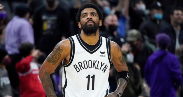 Los Brooklyn Nets suspenden a Irving tras polémica por película antisemita.
