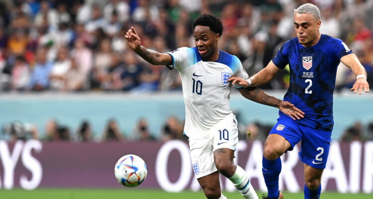 Inglaterra y Estados Unidos clasificaron a octavos de final de Qatar 2022.