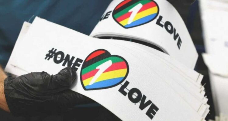 El brazalete “One Love” se encuentra agotado tras la prohibición de FIFA.