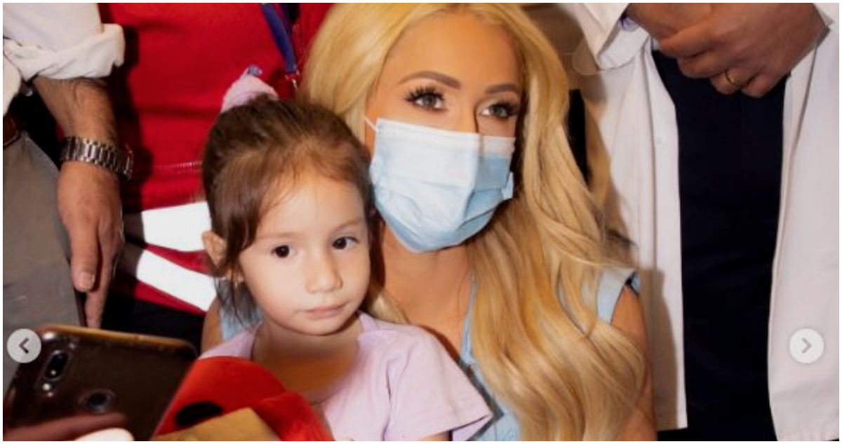 Paris Hilton en la Teletón