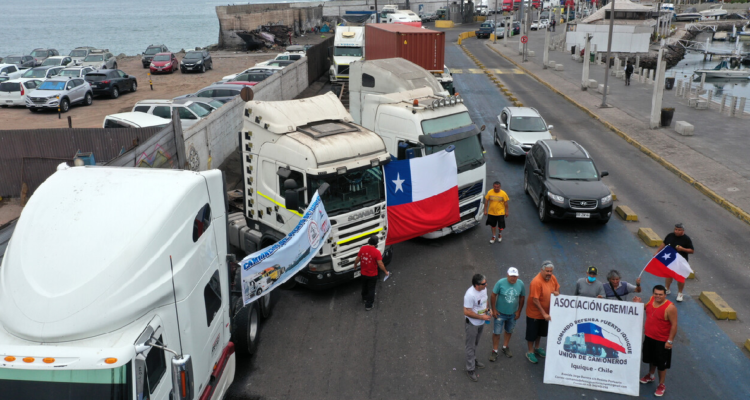 ¿Se depone el paro? Gobierno y camioneros retoman negociaciones