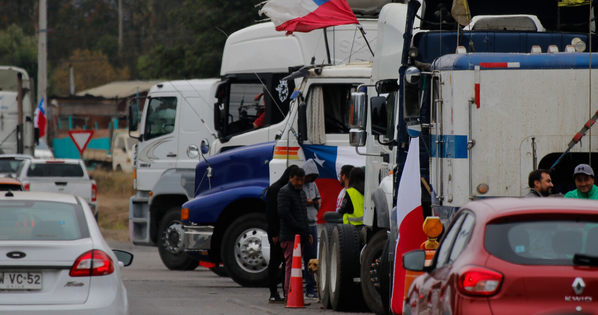 Grupo de camioneros de Valparaíso depone paro en la zona: “Freddy Martínez nos miró en menos”