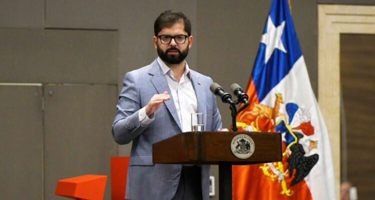 Confianzas en Chile “están resquebrajadas” sostuvo Boric en encuentro empresarial en México