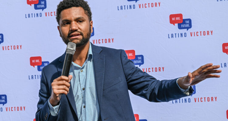 Demócrata y afrolatino: así es el primer miembro de la “Generación Z” en llegar al Congreso de EEUU