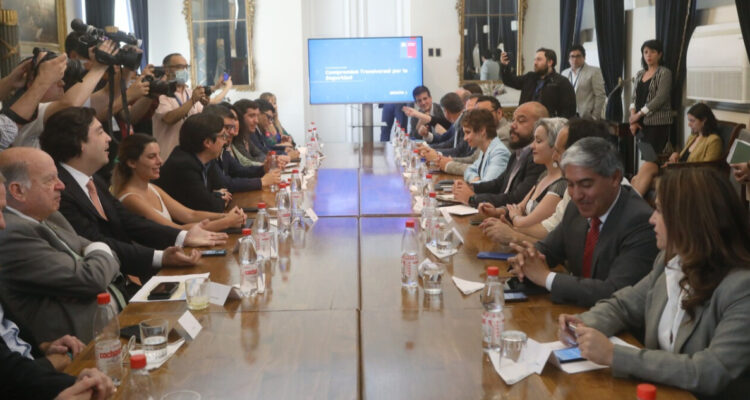 “Acuerdo transversal por seguridad”: Gobierno concreta primera reunión con oficialismo y oposición