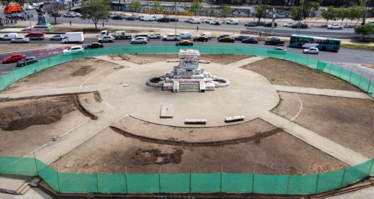 Plaza Baquedano fue cercada para el inicio de las obras de mejoramiento como parte del proyecto Te Quiero Santiago