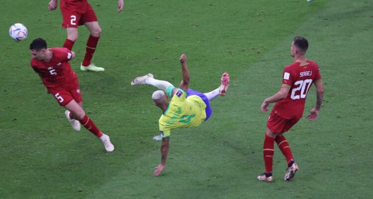 El golazo de Richarlison que puede ser elegido como el mejor del Mundial de Qatar.