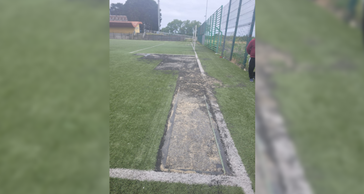 Robo de pasto sintético en Boca Sur