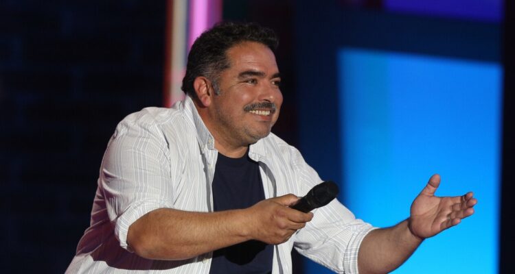 “Está guatón este hueón”: revive el show de Rodrigo Villegas riéndose de sí mismo en Teletón 2022