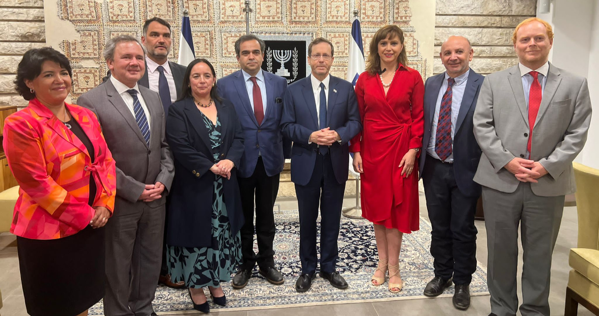 Senadores en viaje a Israel