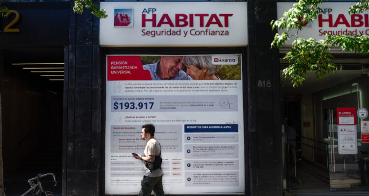 Sindicatos de las AFP se unen para enfrentar eventuales consecuencias de la reforma previsional