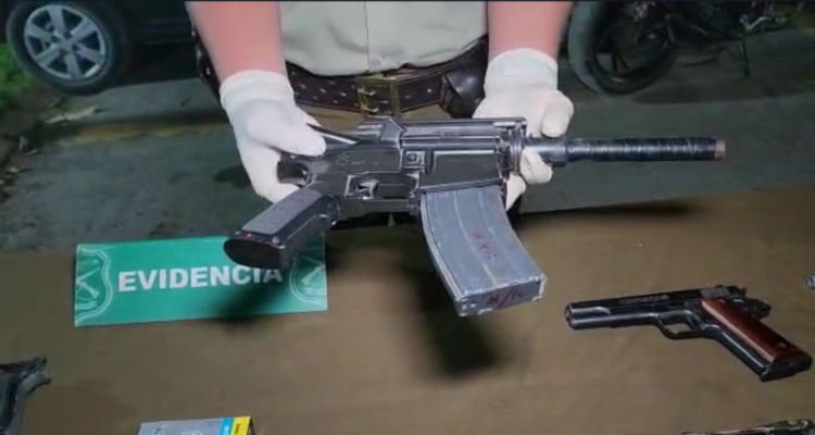 Descubren taller de modificación de armas a fogueo en La Pintana: también se vendía droga