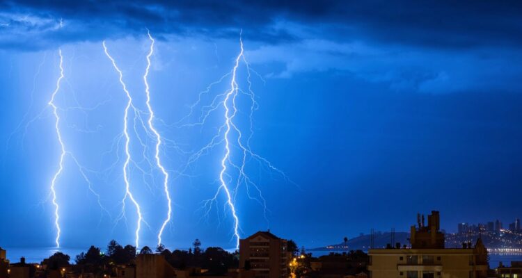 Pronostican tormentas eléctricas y lluvias de hasta 20 mm en ciertas regiones del país