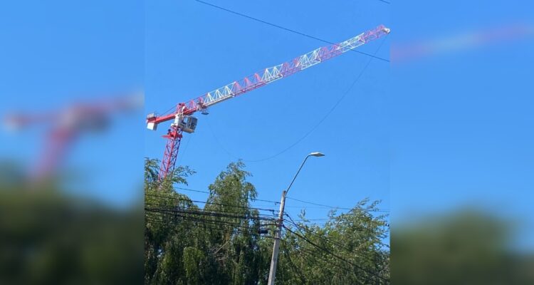 Trabajador grave tras ser aplastado por carga de grúa en San Pedro de la Paz