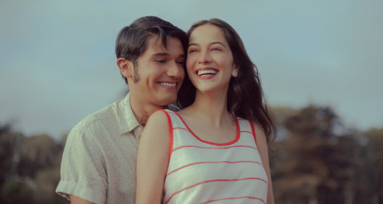 Los protagonistas de la película Ardiente Paciencia de Netflix.