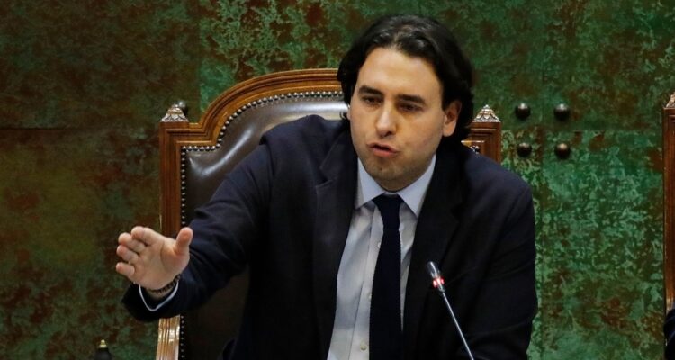 Oposición critica conductor de Mirosevic en Cámara de Diputados