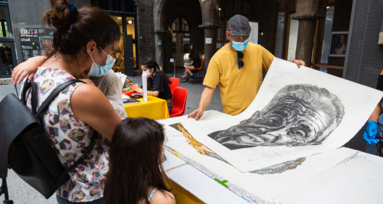 Vuelve la feria Tinta-Arte Impreso a la UC