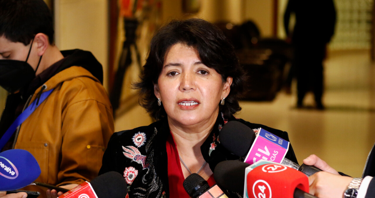 Provoste tras solicitud de Rincón y Walker de integrar comité DC: “No pueden estar con dobles aguas”