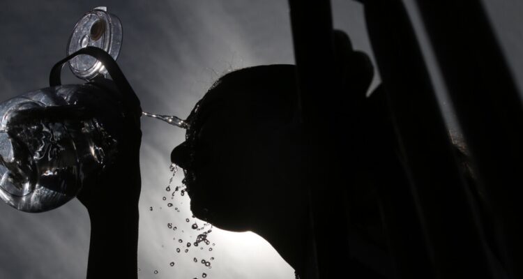 Onemi declara Alerta Roja por calor extremo en la región Metropolitana