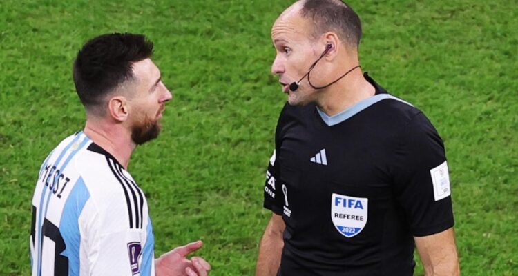 Árbitro del Argentina-Países Bajos quedó fuera para recta final del Mundial