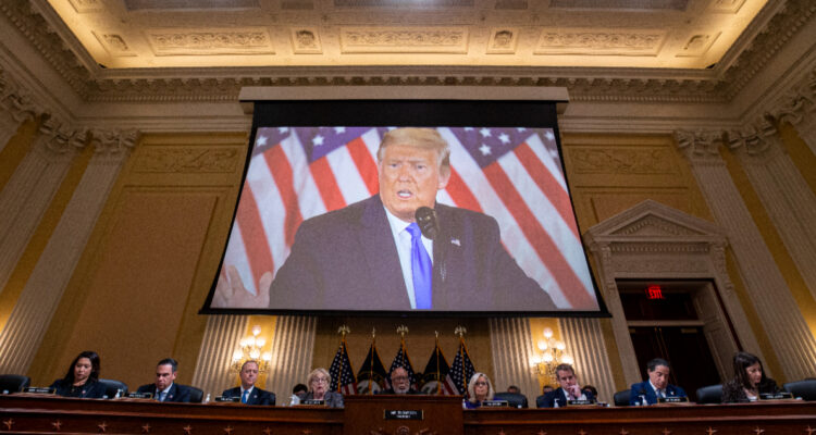 EEUU comité que investiga asalto al Capitolio pide imputar 4 delitos al expresidente Donald Trump
