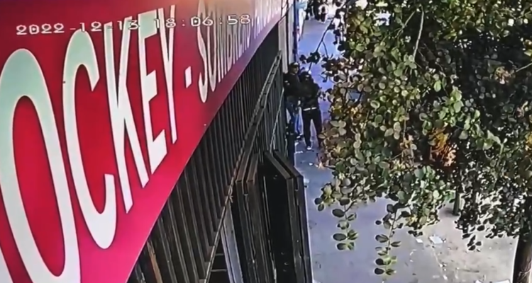 Se despidió de él amistosamente y luego lo mató: video capta asesinato en Meiggs
