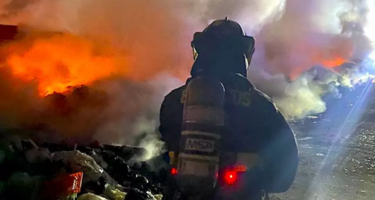 Bomberos gastó 15 millones por incendio en Antofagasta: acusan que municipio recortó su presupuesto