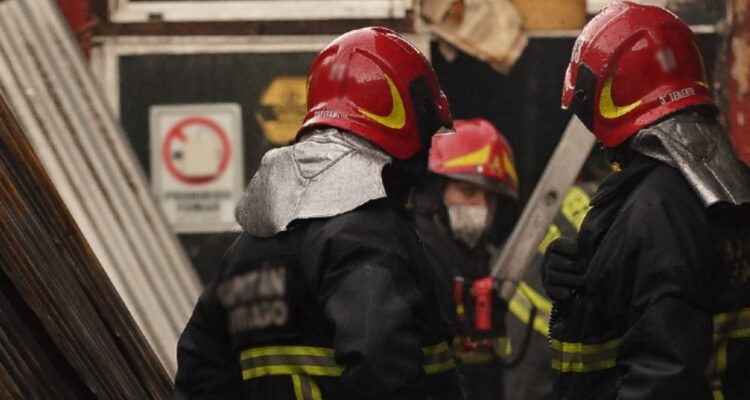 Una madre y su pequeño hijo mueren al incendiarse su casa en la RM