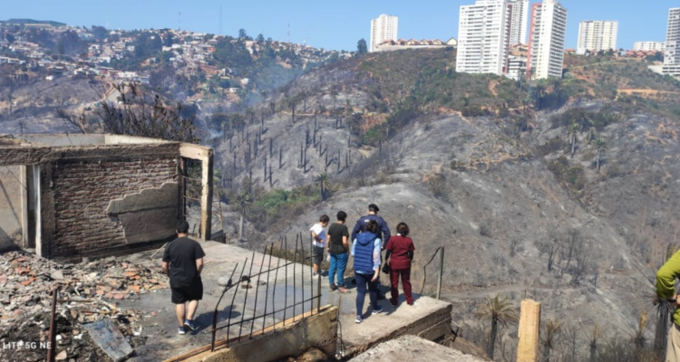 Ministra Tohá confirma que el presidente Boric viajará hoy a Viña del Mar por megaincendio