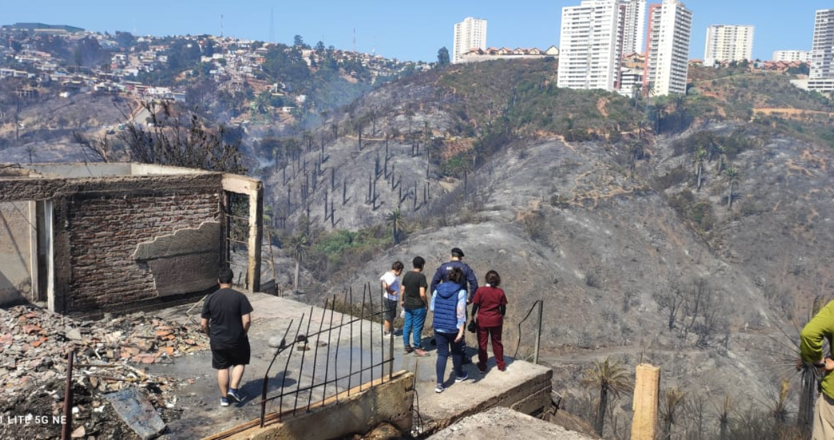 Ministra Tohá confirma que el presidente Boric viajará hoy a Viña del Mar por megaincendio