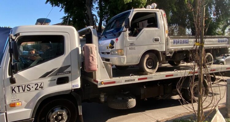PDI desbarata banda que robaba camiones 3/4 en la capital: hay cuatro detenidos