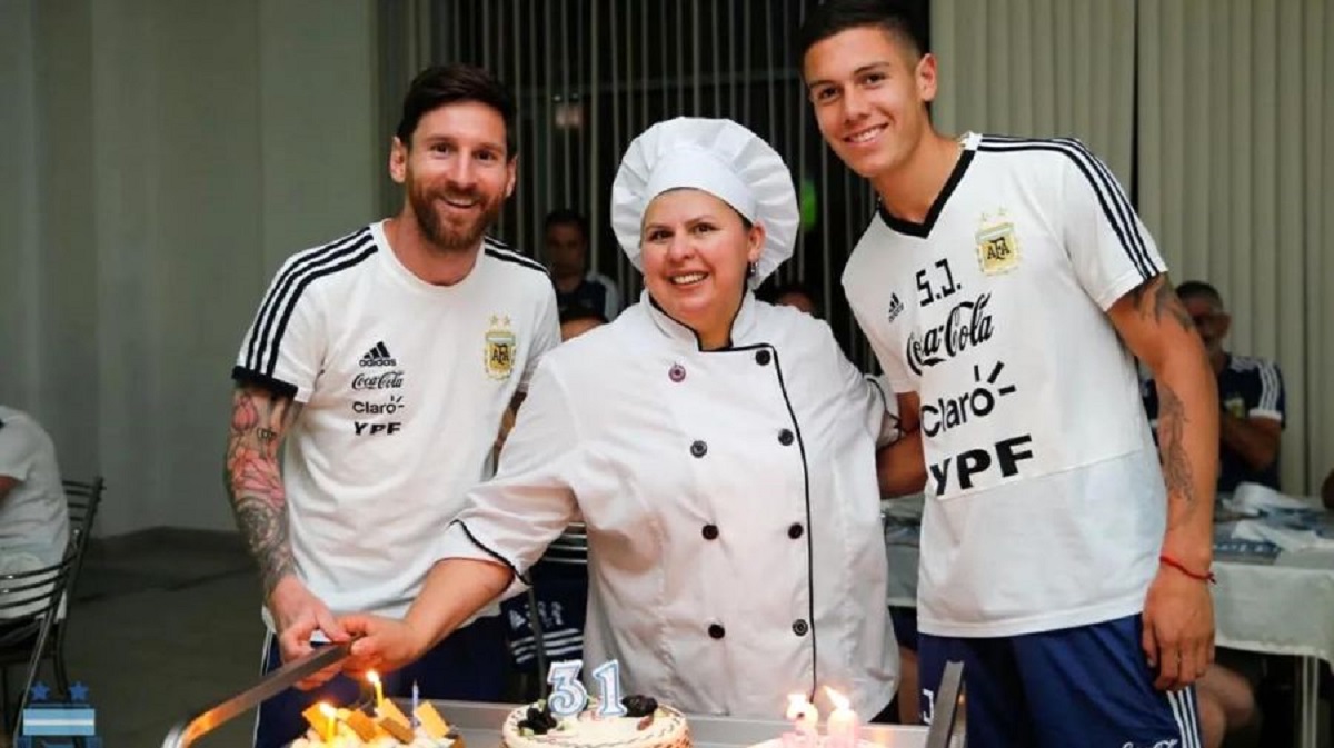 Antonia Farías, cocinera de Argentina junto a Lionel Messi en Brasil