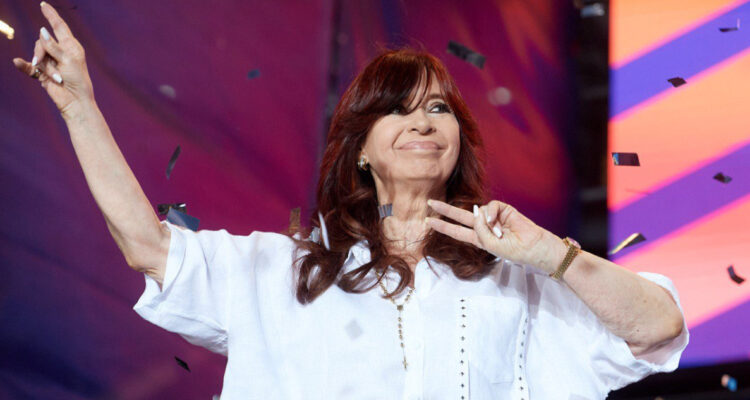 Twitter | @CFKArgentina