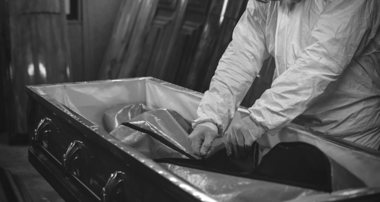 Fue declarado muerto por error y enviado a la morgue: murió finalmente de hipotermia