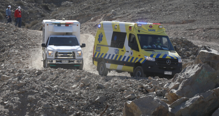 Equipos de rescate en una faena minera.
