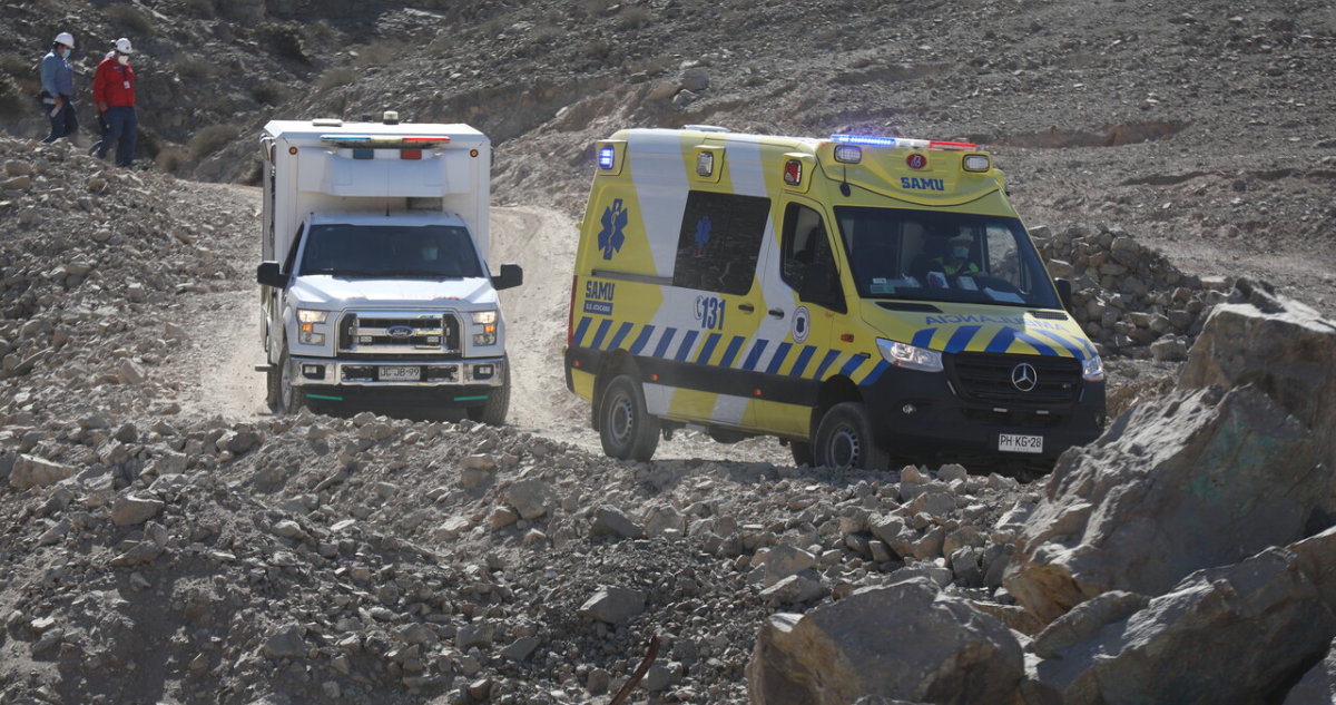 Equipos de rescate en una faena minera.