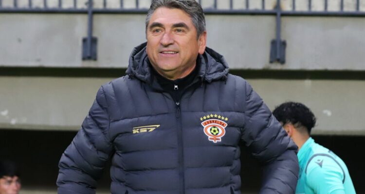 Emiliano Astorga seguirá en Cobreloa de cara a la Primera B 2023