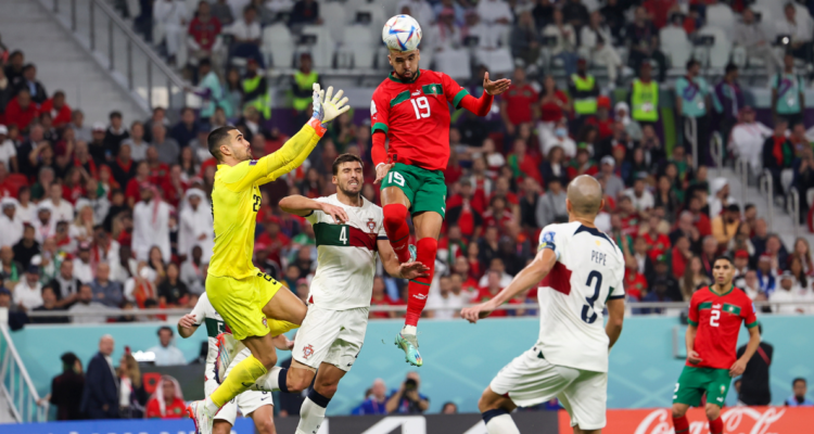 En increíble salto de En-Nesyri para el gol de Marruecos.