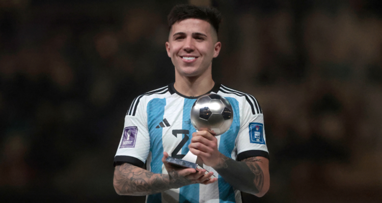 Benfica rechazó una gran suma de dinero por la compra de Enzo Fernández.