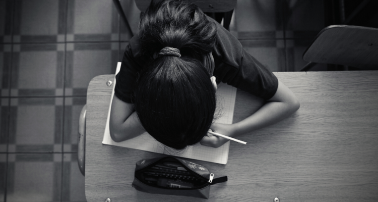 Extraditarán a profesor estadounidense investigado por abuso sexual de menor en el Nido de Águilas