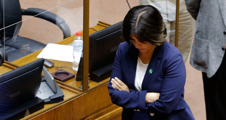 Boric recibe quina de candidatos a Fiscal Nacional en medio de críticas al Gobierno