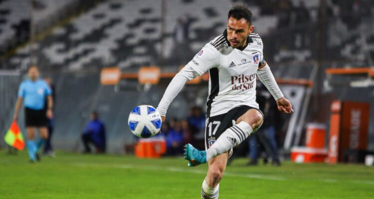 Gabriel Suazo tiene molestos a Blanco y Negro y le han dado un ultimátum.